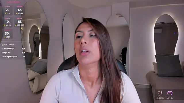 ArianaDumont webcam