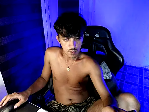 Spicy_RowyCam webcam