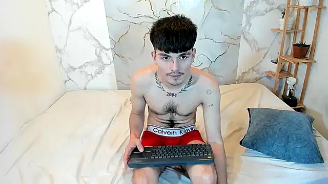Zoweette - Couple webcam sex chat