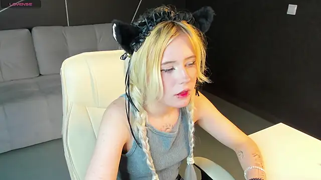 kikipeach webcam