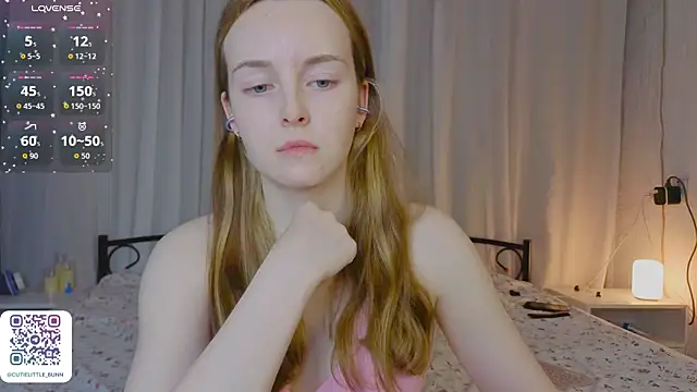 bae_cake_ webcam