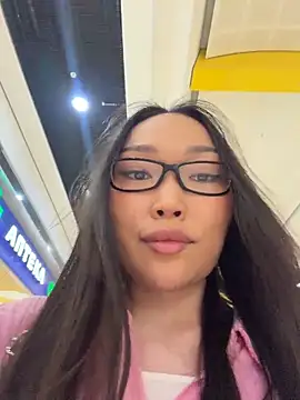 trytomakememoam webcam