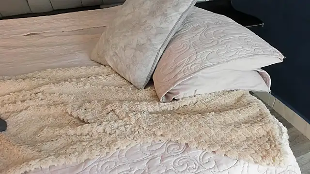 Charlie___Musk webcam