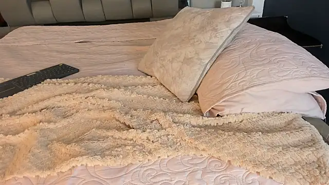 Charlie___Musk webcam
