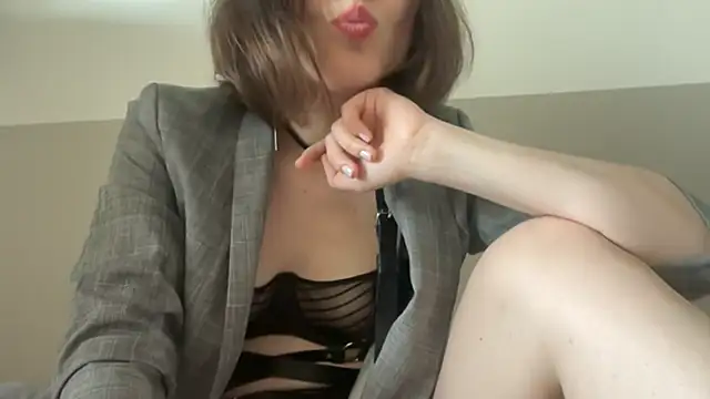 Hilda_Valentine webcam