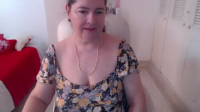 leonela_69 webcam