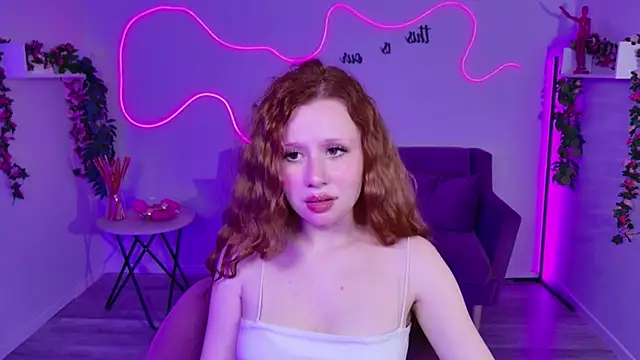 AuroraBabyDoll webcam