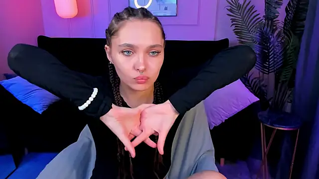 ChloeSunny webcam