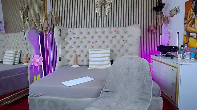 PlayfulShow webcam