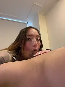 Valery_Salmons webcam