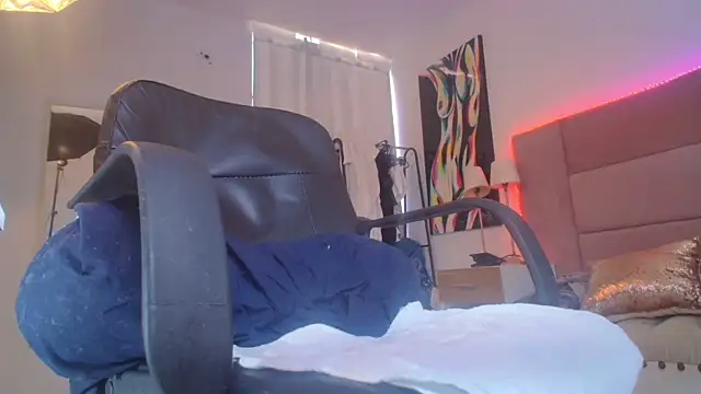 lizzy_squirt webcam