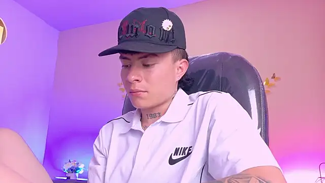 Nascary_Fox webcam