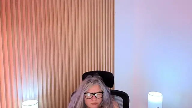 MarianL0ve webcam