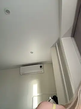 AleksaBlonde webcam