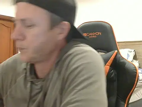 TroyDieselXXX webcam