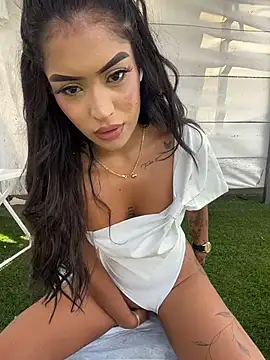 MystiqueXXX webcam