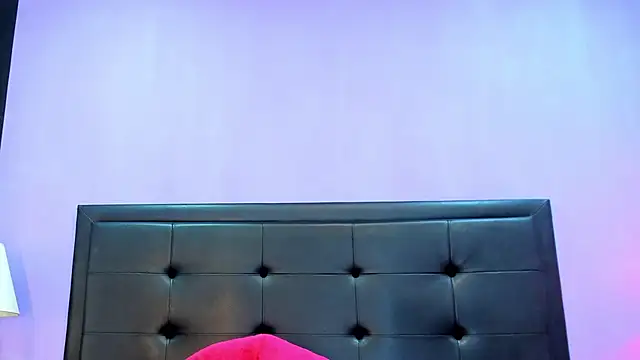 BustyGlow webcam