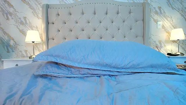 sofi_delight webcam
