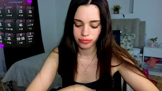 Little_cuti1e live cam on StripChat