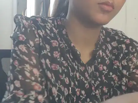 NancyRuvi webcam