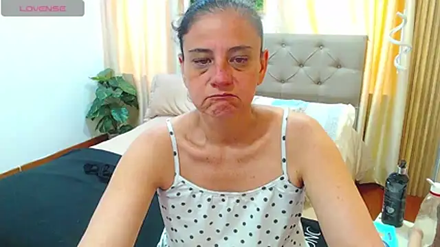 sasi_luna webcam