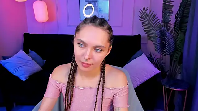 ChloeSunny webcam