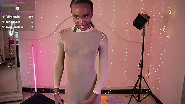 LuanaRisque webcam