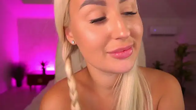 LiaBrazzerr webcam