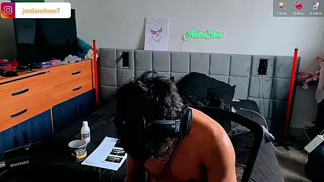 JordanShow webcam
