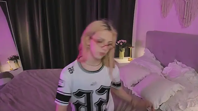 Riroraita - Trans webcam sex chat
