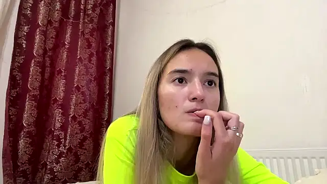 ReathaKiss webcam