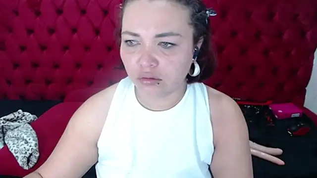 AngelicaMilf03 webcam