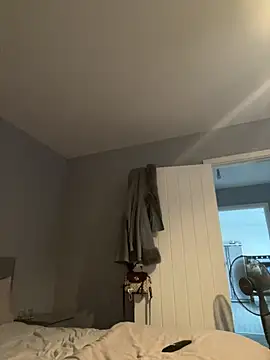 Poppylooloo webcam