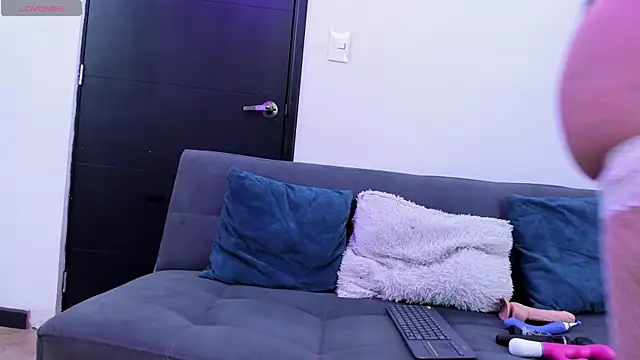 magenta_maturr webcam