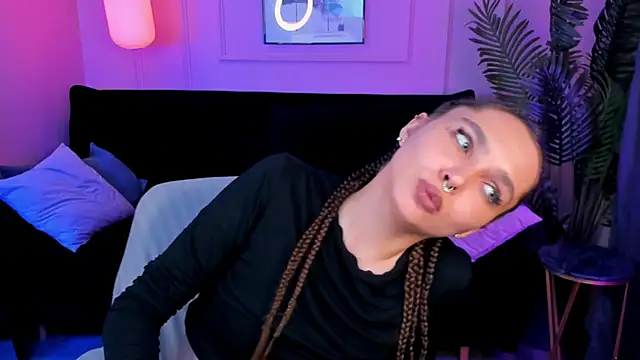 ChloeSunny webcam