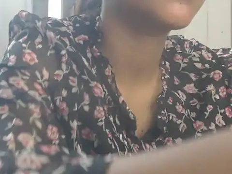 NancyRuvi webcam