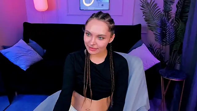 ChloeSunny webcam
