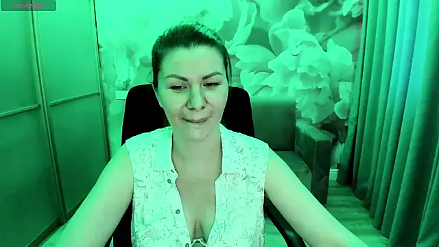 LunaKissesx webcam