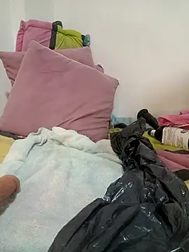 Scarlet_curly8a webcam