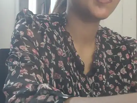 NancyRuvi webcam