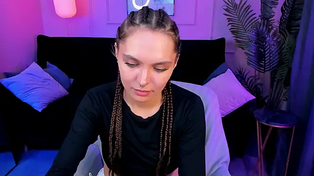 ChloeSunny webcam