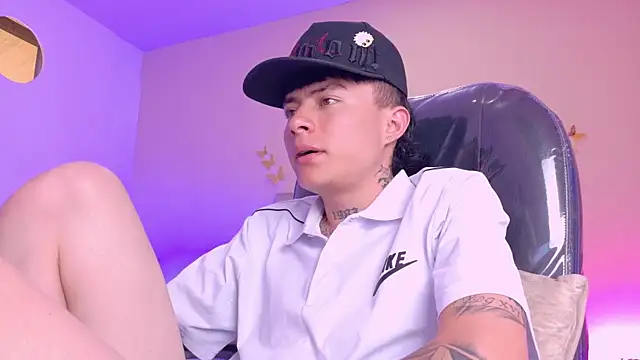 Nascary_Fox webcam