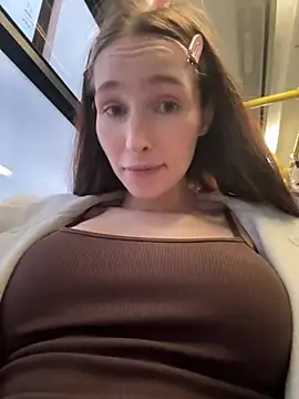 -missbehaving-'s live cam