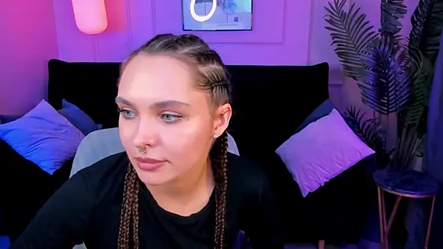 ChloeSunny webcam