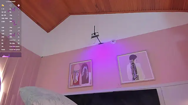 elodie_walker webcam