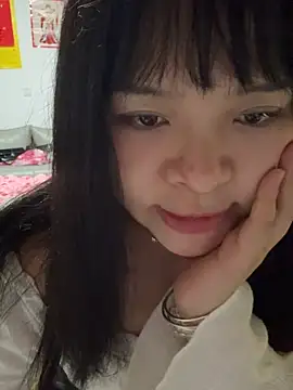 caill11 live cam on StripChat