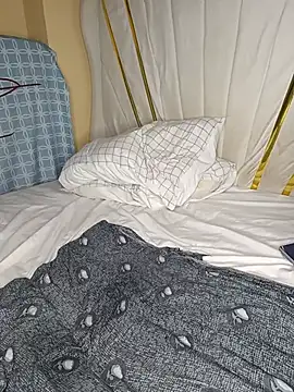 SquirtQueen16 webcam