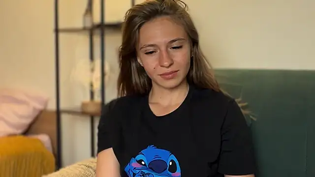 LovelyKatea webcam