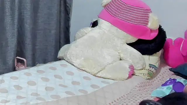 BrendaXiomy webcam