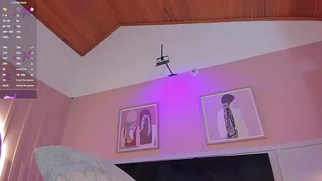 elodie_walker webcam